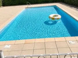 Studio cosy climatisé avec piscine parking Centre de Brignoles