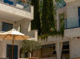 Mamei Boutique Villa, khách sạn ở Dobrota