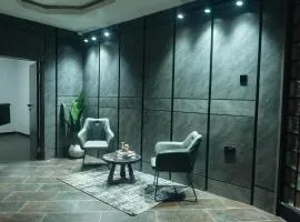 Muster Point Hotel & Suites
