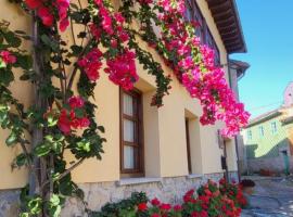 Casa Pelayin, hotel en Cue