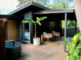 Tiny home, Outdoor bath, Infrared Sauna, Fire pit