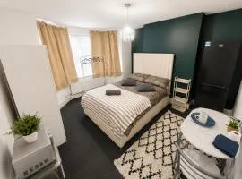 Lindi Property Cosy Double Room