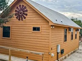 Amazing Hill Country Cabin with Canyon Views, Furnished Deck, Grill, & AC