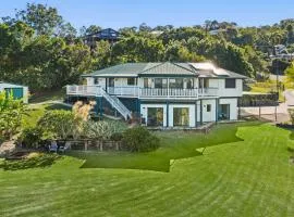 Maroochy River Treetop Retreat Dog-Friendly