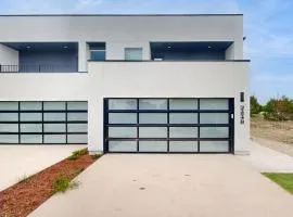 Modern Lago Vista Home with Balcony, Patio, Gas Grill, WIFI, and AC