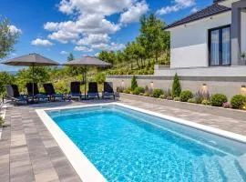 Nice Home In Hrvace With House A Panoramic View