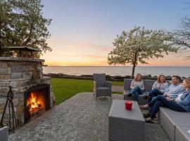 Here Comes the Sunset by Simple Life Rentals, hotel i Egg Harbor