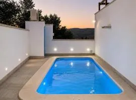 Lovely Home In Cuevas De San Marcos