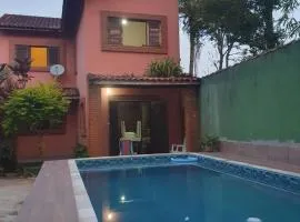 Com piscina em Praia dos sonhos