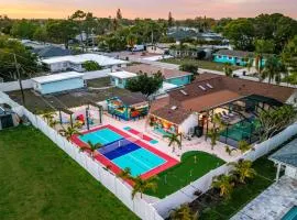 Luxury 3BR Home with Heated Pool, Pickleball and Game Room
