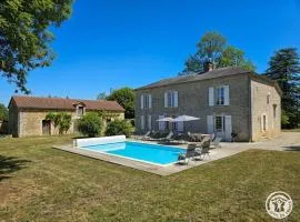 Grande maison rénovée avec piscine privée et parc, idéale pour vacances en famille en Dordogne - FR-1-616-216