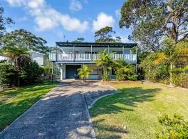 Relaxed Beach House Near Broulee Beach