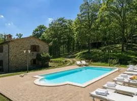 Exclusive Holiday Villa with Private Pool between Marche and Umbria