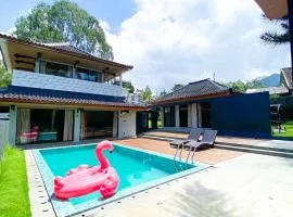 Family retreat 6 bedroom villa - Fulton Bottega