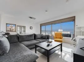 Spacious Sea-View Penthouse + Big Balconies