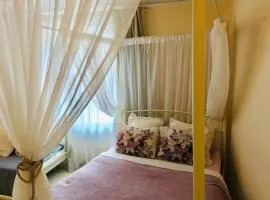 Romantic city studio near the beach, free parking, self check in