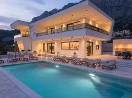 Villa Vidona I Sea view retreat I Heated pool