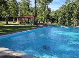Casa doNegrinho com Piscina