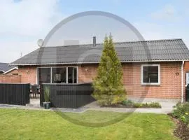 Awesome Home In Thyborøn With Wifi