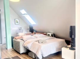LikeHome gemütliches Privatzimmer im Haus, Hasenfelder Weg 15 in Heinersdorf, отель в городе Steinhöfel