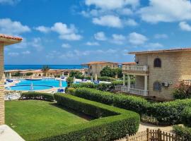 North Coast Marwa Resort Villa فيلا بالساحل الشمالي بقريه المروه, hotel a Dawwār ‘Abd Allāh