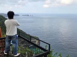 Warsa Villas Suwehan Beach Cliff View