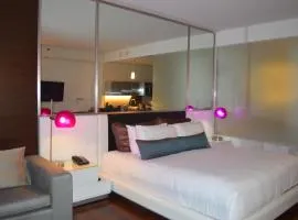 Palms Place Hotel