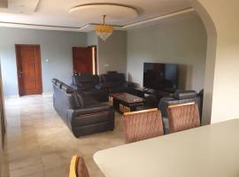 villa HALAL, hotel a Mfou