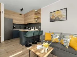 Modern Apartment with Parking and Balcony by Noclegi Renters