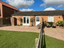 Bramble Cottage Private Fishing Lake Dogs Welcome