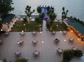 Grand Koru Hotel Beach, hotel a Yalova