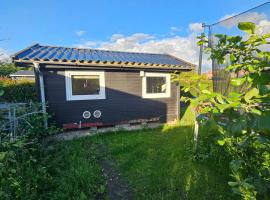 Billig og Hyggelig Overnatning i Skive Cheap and Cozy Accommodation No 34, hotell i Skive