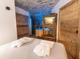 Giuly's Home Luxury، فندق في بورميو