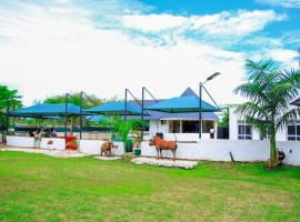 Grand Forty Garden Ltd, hotel sa Kisumu