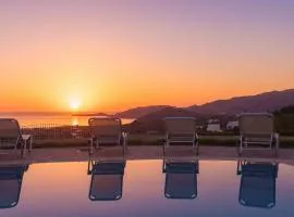 Elegant 3 Bd Villa with Private Pool in Kalathos