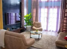 Morani House - Cozy Modern Retreat