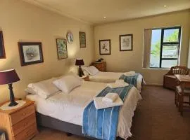 Bee Unique Holiday Home