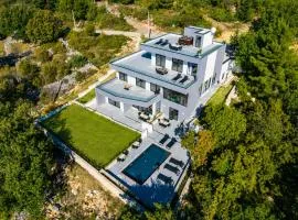 My Dalmatia - Apartment Senti with shared pool