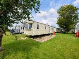 Lovely Dog Friendly 8 Berth Caravan At Sunnydale, Lincolnshire Ref 35197S