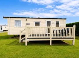 Homely 4 Berth Caravan For Hire In Lincolnshire At Sunnydale, Ref 35122S