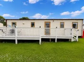 8 Berth Caravan With Decking At Sunnydale In Lincolnshire Ref 35087S