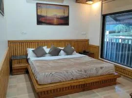 Greenwoods Inn Mcleodganj #Parking #lift #All Balcony Rooms #Rooftop Terrace #Prime Location # Close to the Triund Trek Point 400 Mtr Head
