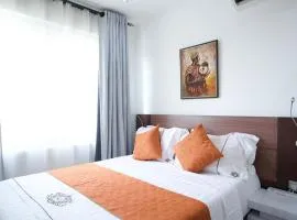 HENRIETTA - Sky Suites