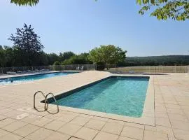 ZEcamping 3 étoiles pet friendly et piscine avec accès direct à un lac