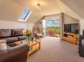 Country View Apartment