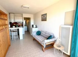 Studio 100m de la mer et port
