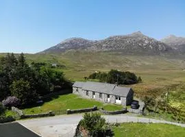Twelve Bens Lodge