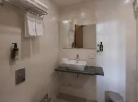Hotel Om Sai Villa Gomti Nagar, Lucknow