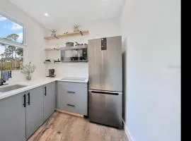 Modern StylishTiny Home next to the Myakka Forest