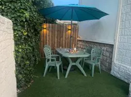Le Jardin des Mûriers - Centre-ville et plage à 7 min